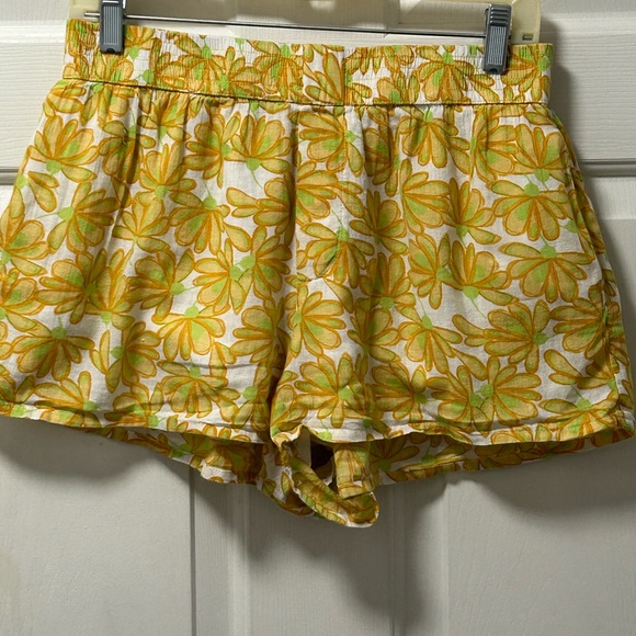 Zara Pants - Zara Fully Lined Floral Shorts Size Large